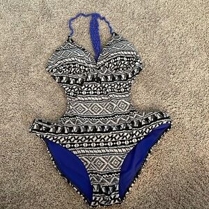 Super cute black and white one piece swimsuit.